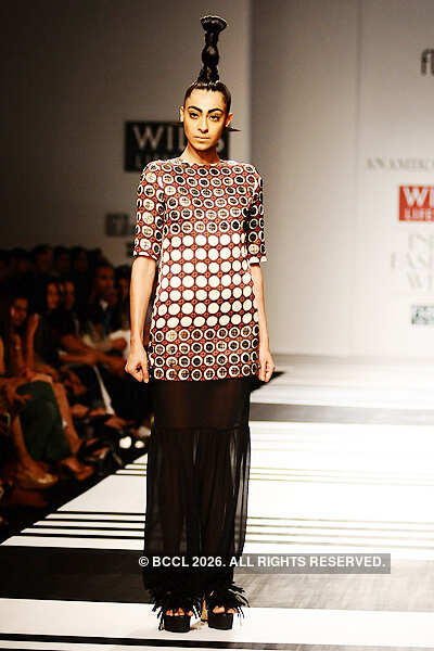 WIFW '11: Day 4: Anamika Khanna