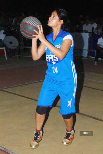 Neetu dabbles with basketball