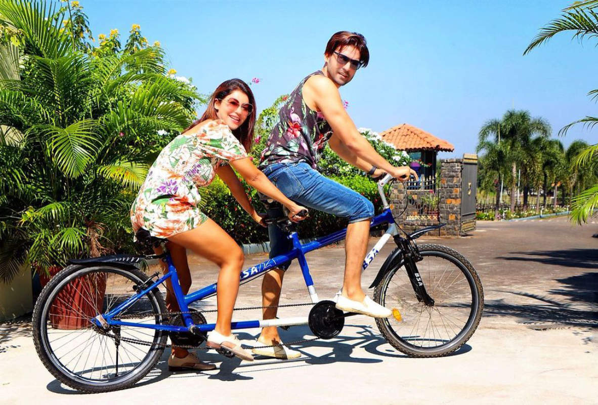 Gurmeet Choudhary and Debina Bonnerjee are holidaying in Dubai post Covid recovery