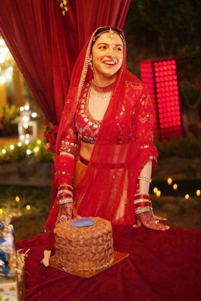 Divya Khosla Kumar rings in her birthday with John Abraham & others on the sets of &lsquo;Satyameva Jayate 2&rsquo;