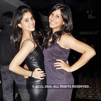 Shalini Kocchar's b'day bash 