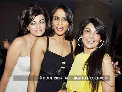 Shalini Kocchar's b'day bash 