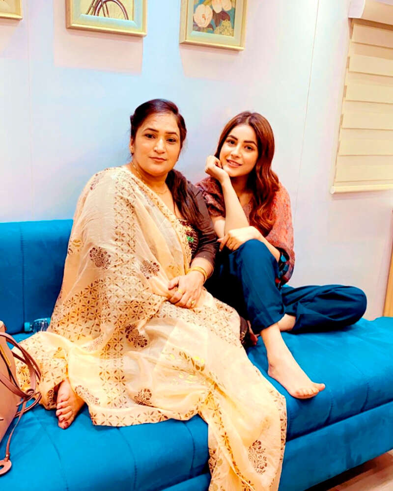 ์ Bigg Boss 13 ์ฐธ๊ฐ์ Shehnaaz Gill์ ๋งค๋ ฅ์ ์ธ ์ฌ์ง์ ๋์น ์ ์์ต๋๋ค! ์ Bigg Boss 13 ์ฐธ๊ฐ์ Shehnaaz Gill์ ๋งค๋ ฅ์ ์ธ ์ฌ์ง์ ๋์น ์ ์์ต๋๋ค!