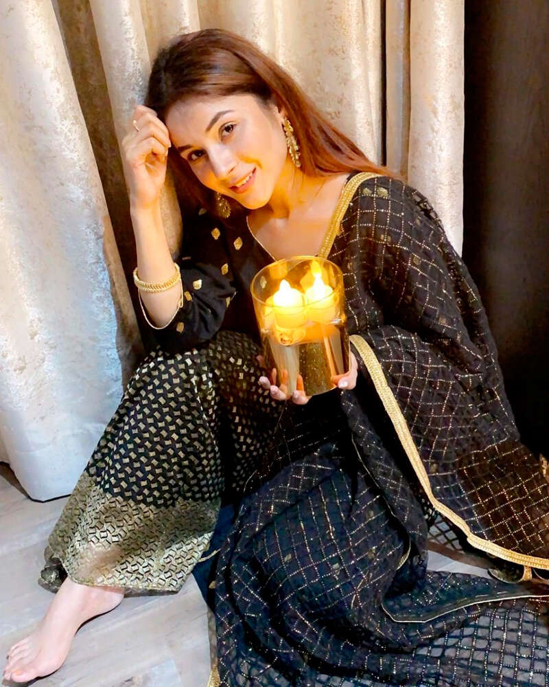 ์ Bigg Boss 13 ์ฐธ๊ฐ์ Shehnaaz Gill์ ๋งค๋ ฅ์ ์ธ ์ฌ์ง์ ๋์น ์ ์์ต๋๋ค! ์ Bigg Boss 13 ์ฐธ๊ฐ์ Shehnaaz Gill์ ๋งค๋ ฅ์ ์ธ ์ฌ์ง์ ๋์น ์ ์์ต๋๋ค!