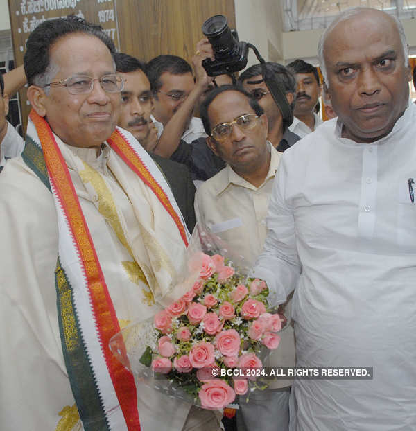 Ex-Assam CM Tarun Gogoi dies of post-Covid illness