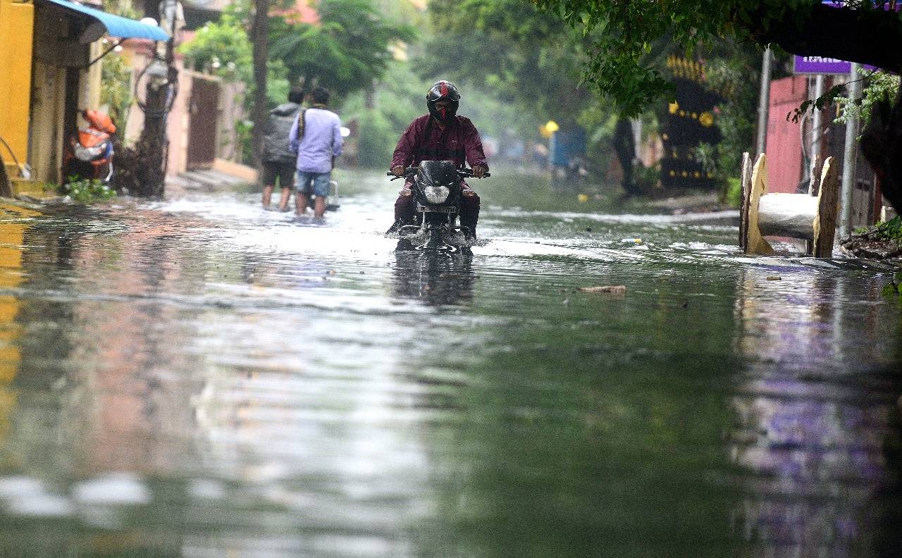 Cyclone In Chennai 2020: Indian Army’s 14 Rescue Teams Deployed Tamil ...