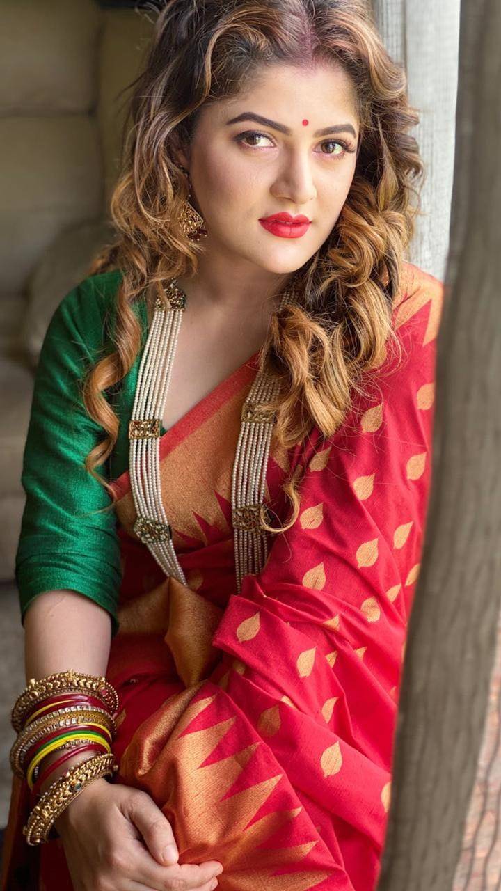 srabonti chatterjee in saree