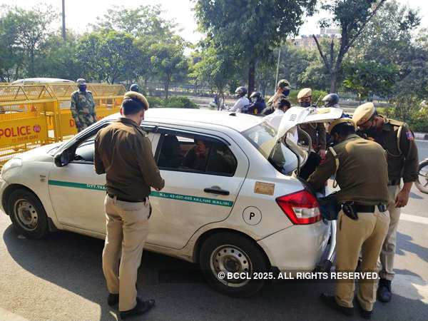 Farmers clash with police in protest over farm laws