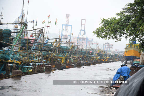 Cyclone Nivar slams southern coast; three killed