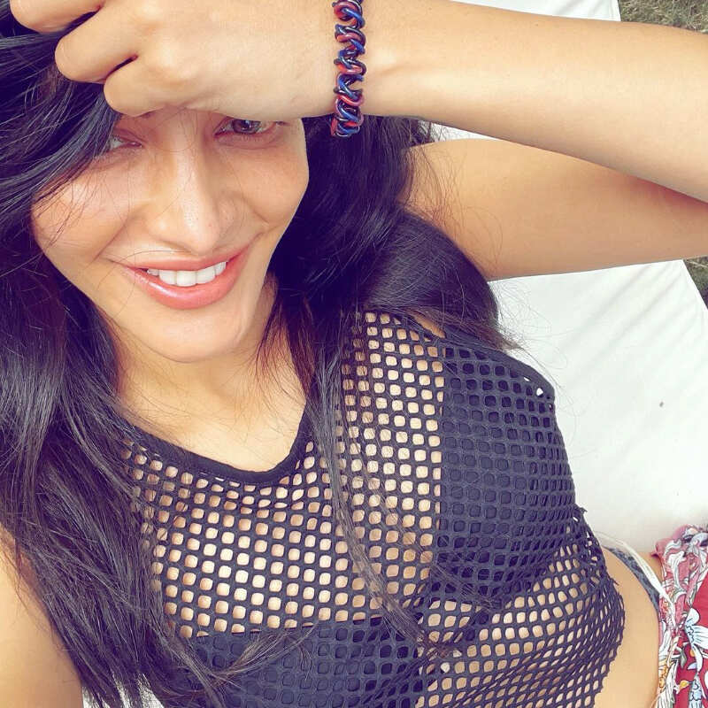 New pictures of Shruti Haasan are breaking the internet!