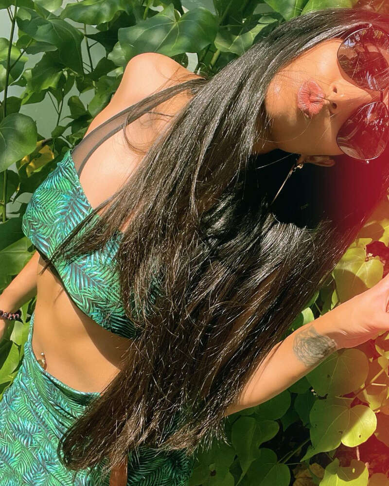 New pictures of Shruti Haasan are breaking the internet!