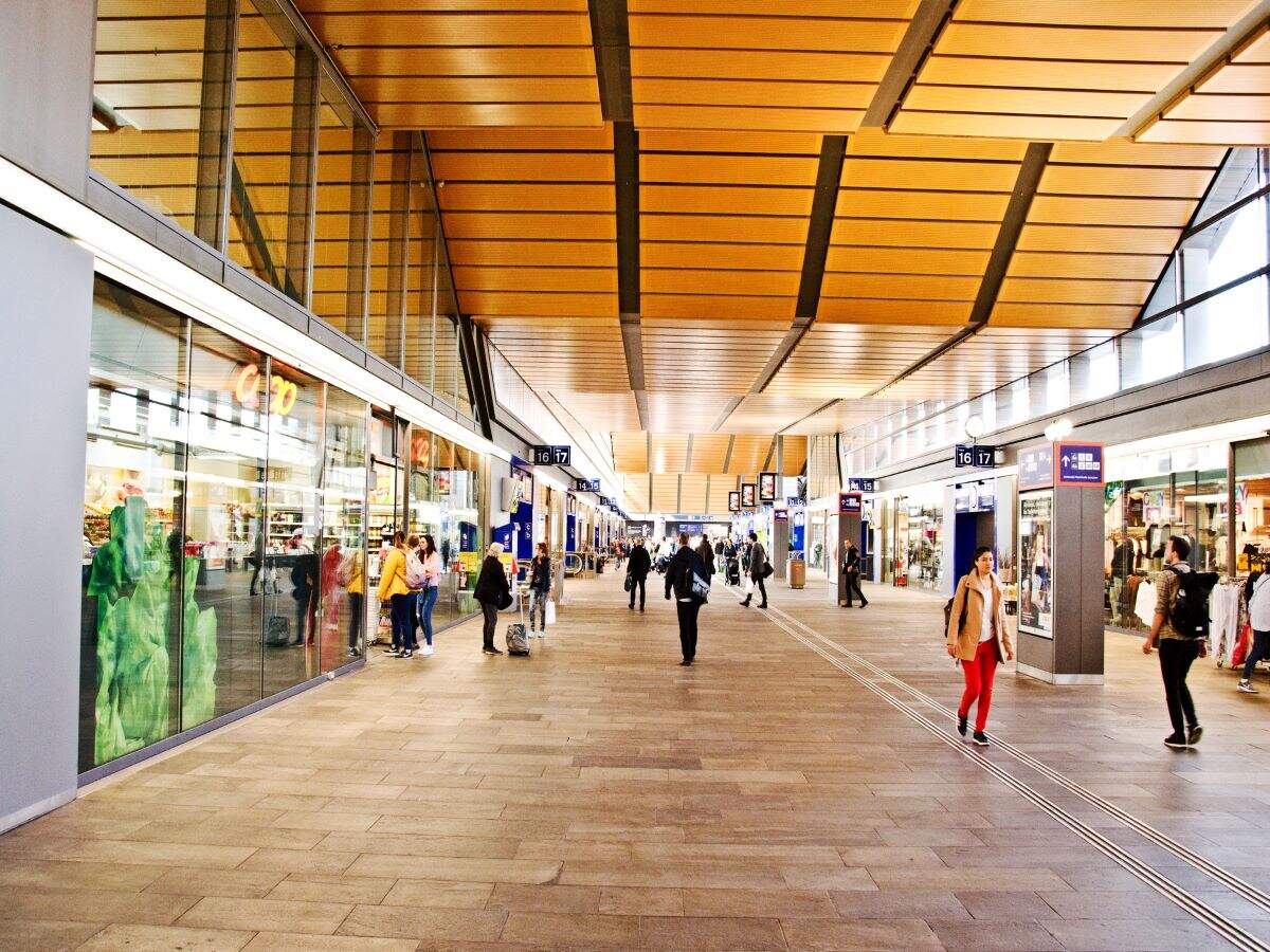 Trains between France and Switzerland to increase soon after COVID jolt Trains between France and Switzerland to increase soon after COVID jolt