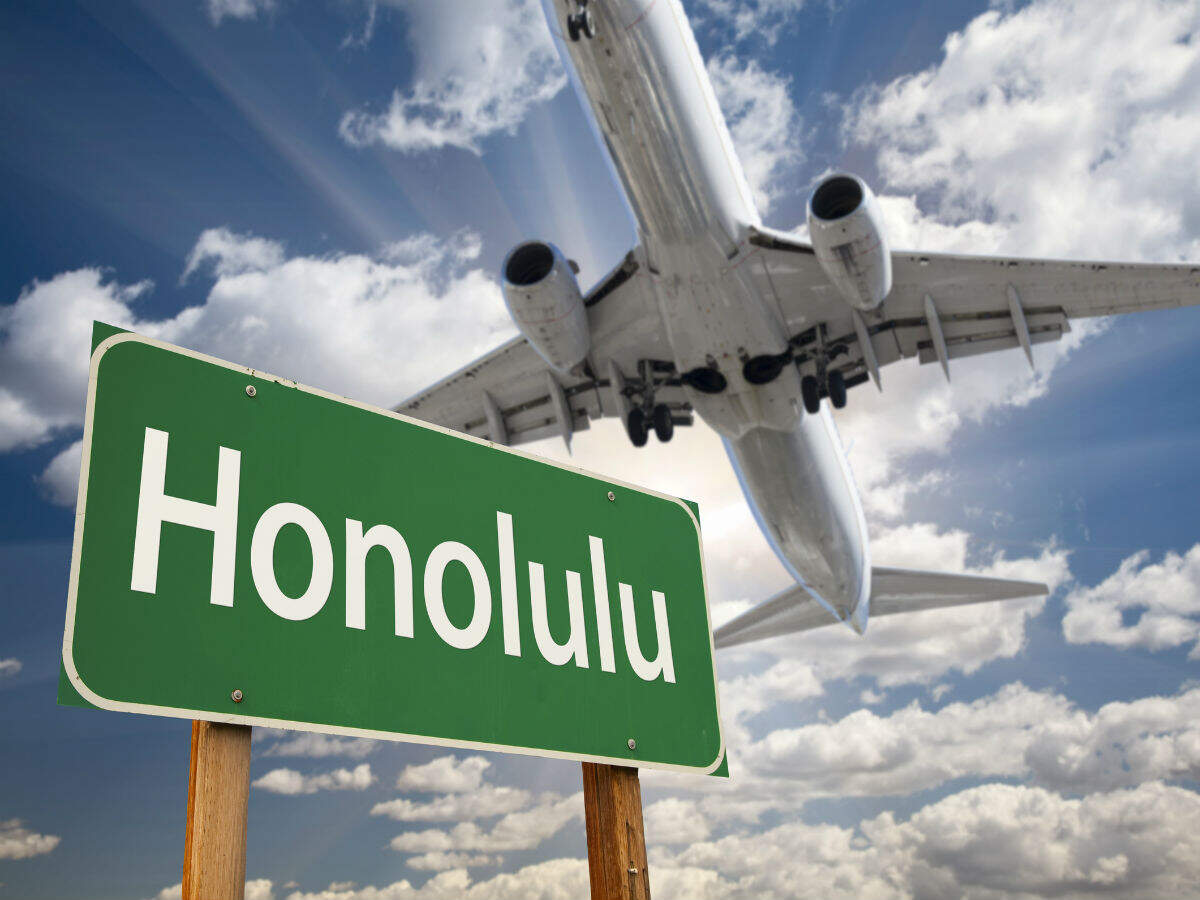 Couple boards Hawaii flight despite testing positive for Coronavirus; gets arrested