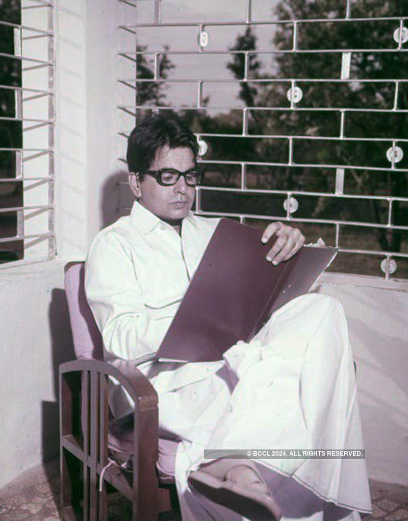 #GoldenFrames: Pictorial Biography of Dilip Kumar, Bollywood’s first Khan!