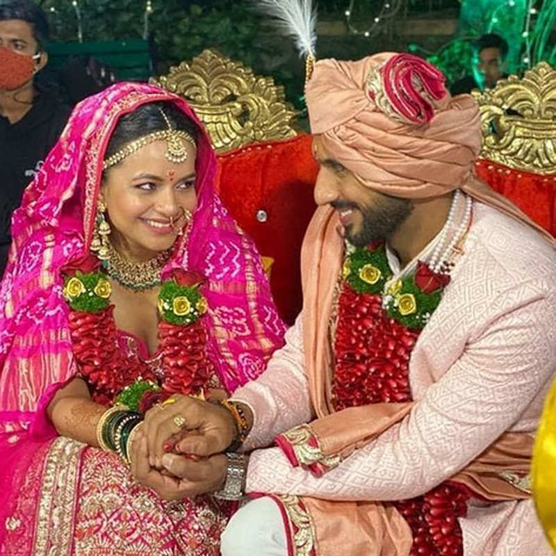 Wedding pictures of Bollywood actor & choreographer Punit Pathak go viral