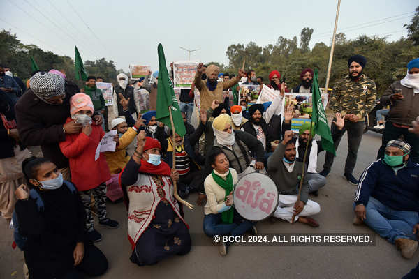 Farmers intensify protest against farm laws