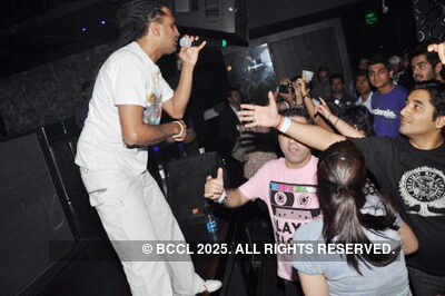 Apache Indian performance @ Jynxxx