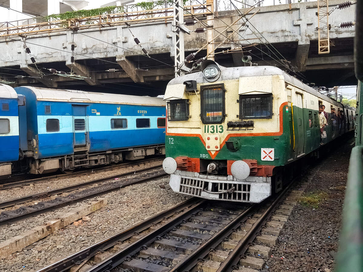 Train service resume on Bengal’s Haldibari and Bangladesh’s Chilahati route after 55 years Train service resume on Bengal’s Haldibari and Bangladesh’s Chilahati route after 55 years