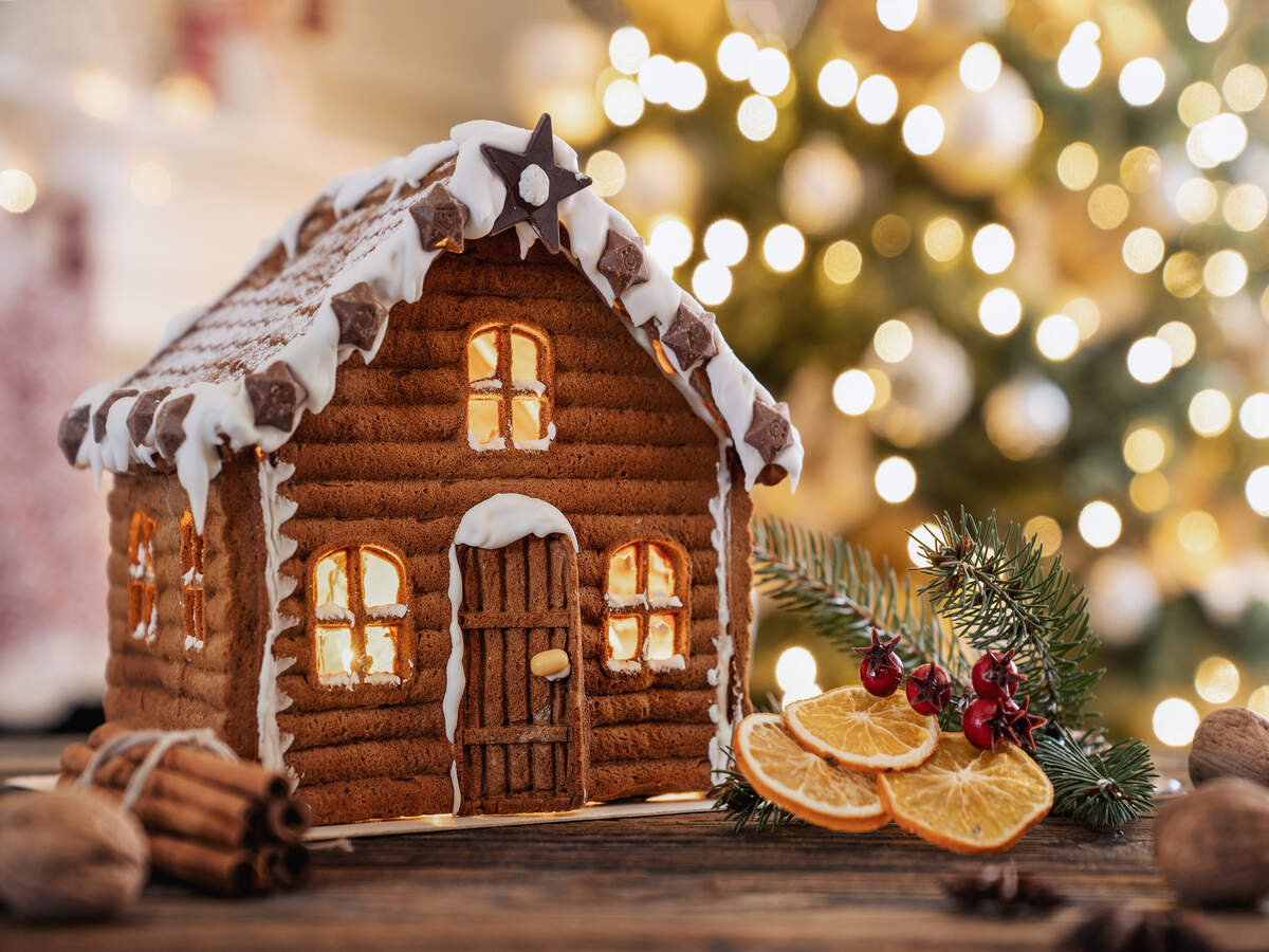 Sea Island Resort in Georgia builds a massive, walk-in gingerbread cake house for Xmas