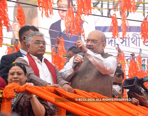 Amit Shah holds mega roadshow in West Bengal