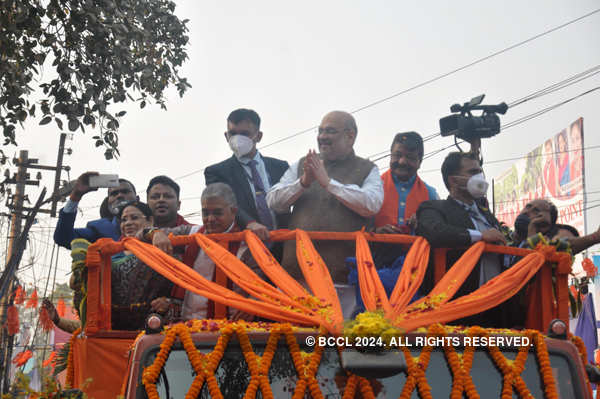 Amit Shah holds mega roadshow in West Bengal