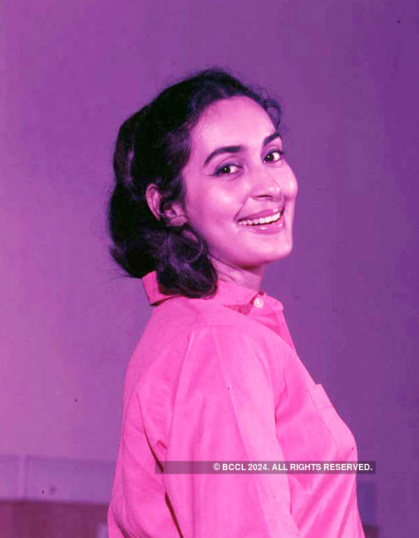 #GoldenFrames: Pictorial Biography of Nutan, Bollywood’s Queen of emotions!