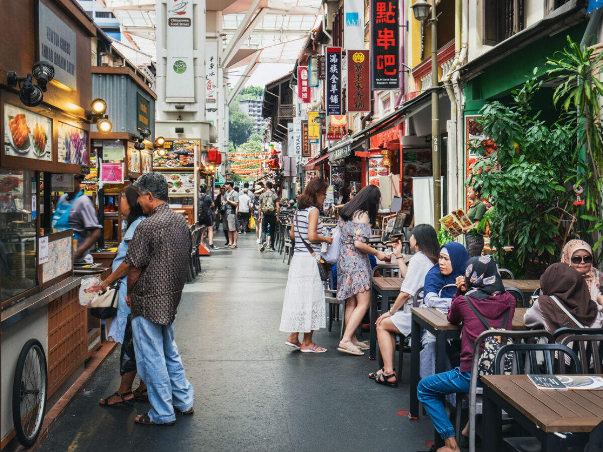 Singapore’s hawkers gets recognised by UNESCO Singapore’s hawkers gets recognised by UNESCO
