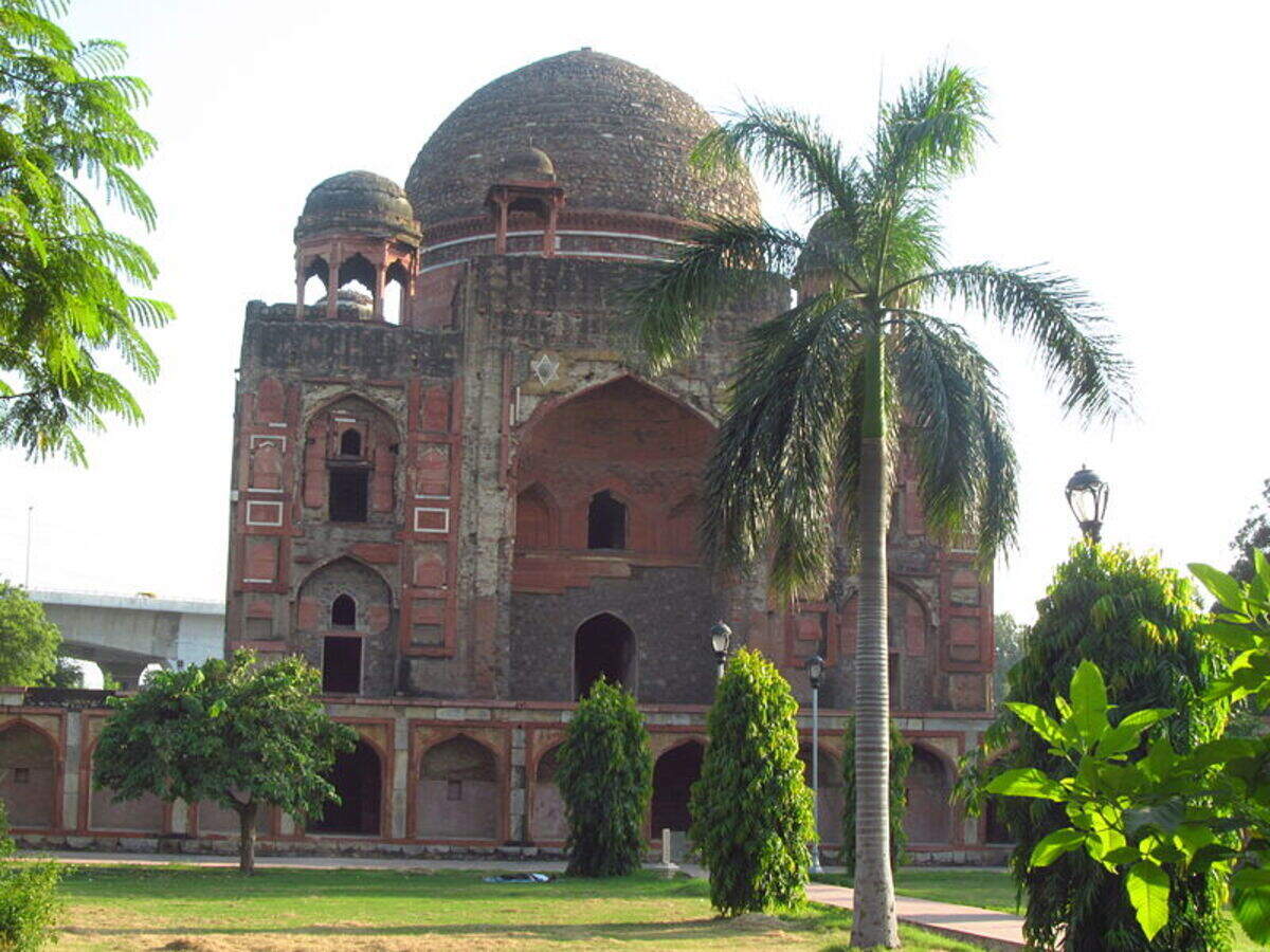 Symbol of conjugal love, tomb of Abdul Rahim Khan-e-Khanan reopens in Delhi