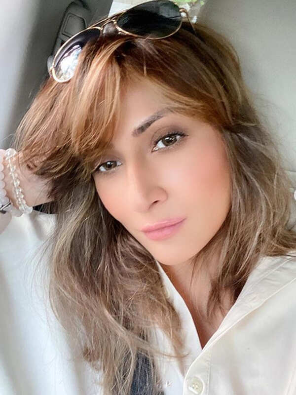 Kasautii Zindagii Kay 명성 Urvashi Dholakia는 전혀 노화되지 않는 것 같습니다.