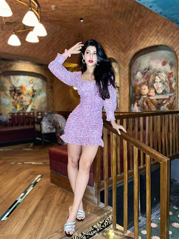 <BR> is turning heads with her bewitching pictures <BR> is turning heads with her bewitching pictures