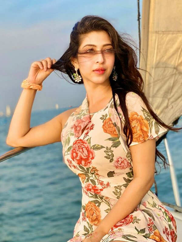 <BR> is turning heads with her bewitching pictures <BR> is turning heads with her bewitching pictures
