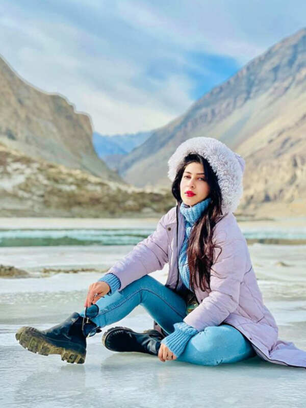 <BR> is turning heads with her bewitching pictures <BR> is turning heads with her bewitching pictures