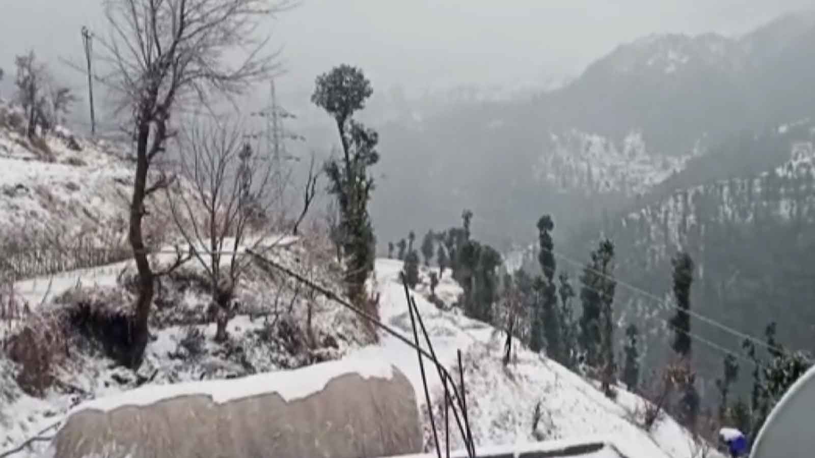 Heavy snowfall turns Pir Panjal range milky white