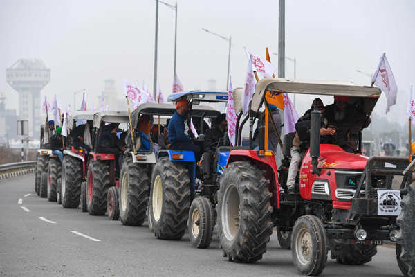 Farmers hold tractor rally at Delhi borders