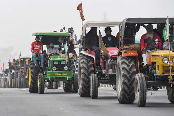 Farmers hold tractor rally at Delhi borders