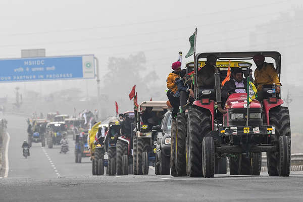 Farmers hold tractor rally at Delhi borders