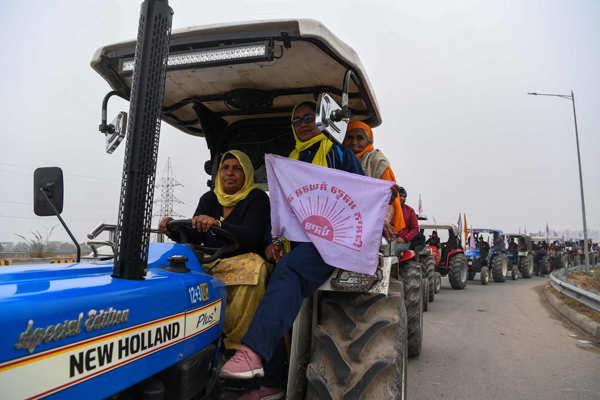 Farmers hold tractor rally at Delhi borders