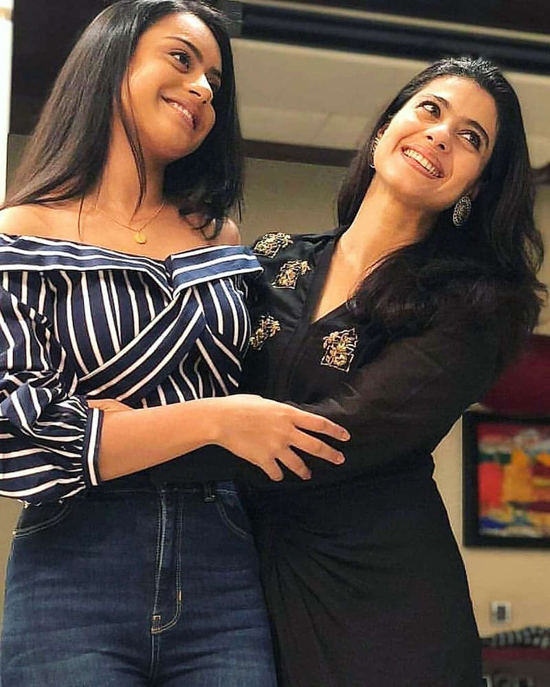 These candid pictures of Kajol and Nysa Devgn prove they are one stylish mother-daughter duo