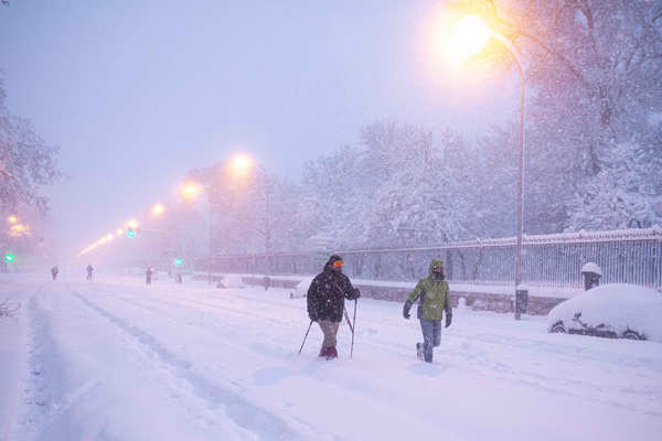 Madrid receives heaviest snowfall in 50 years