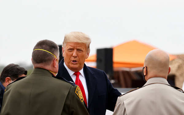 Donald Trump visits Texas border