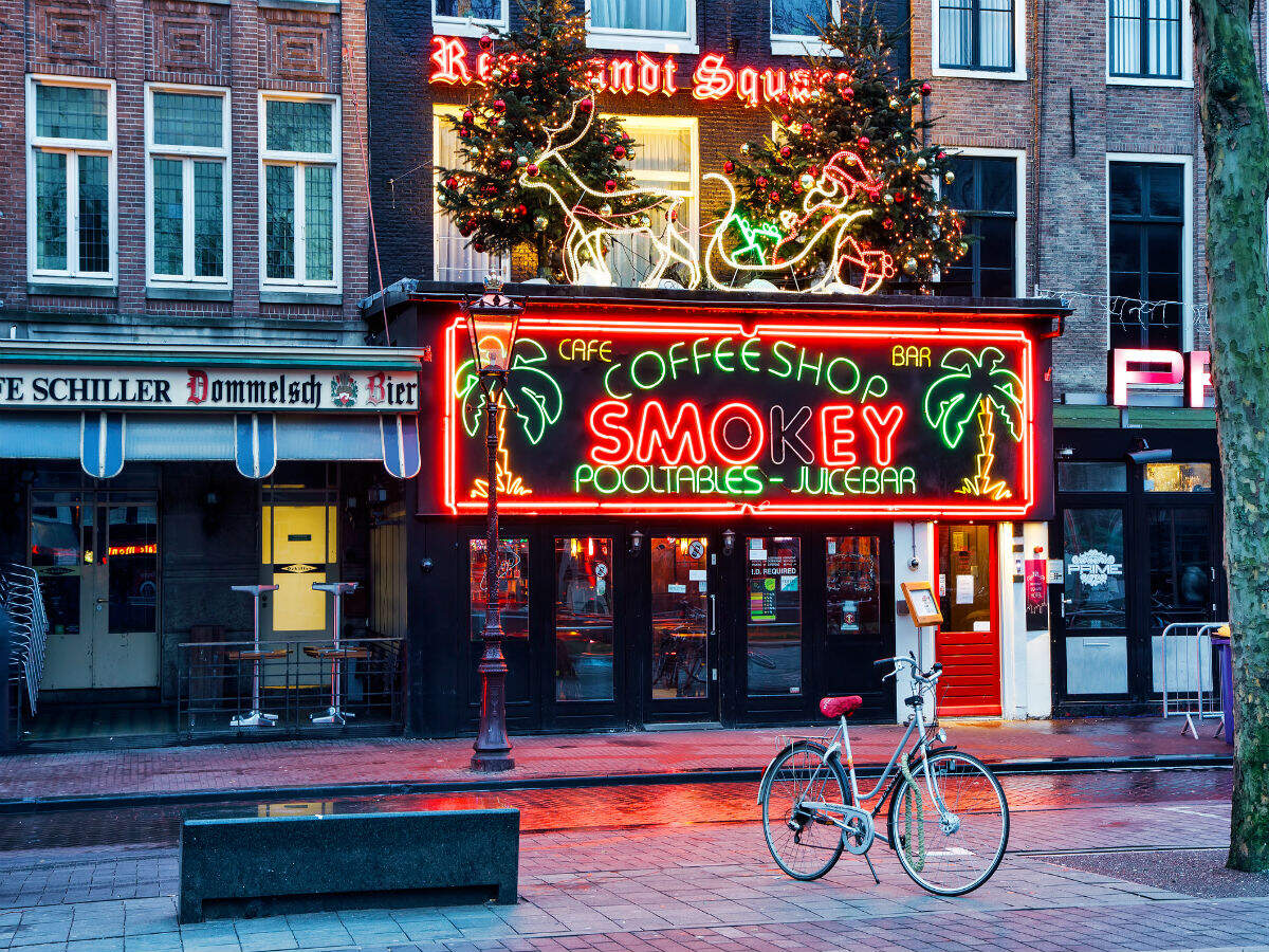 Amsterdam says no to cannabis tourism; bans tourists from buying stuff Amsterdam says no to cannabis tourism; bans tourists from buying stuff