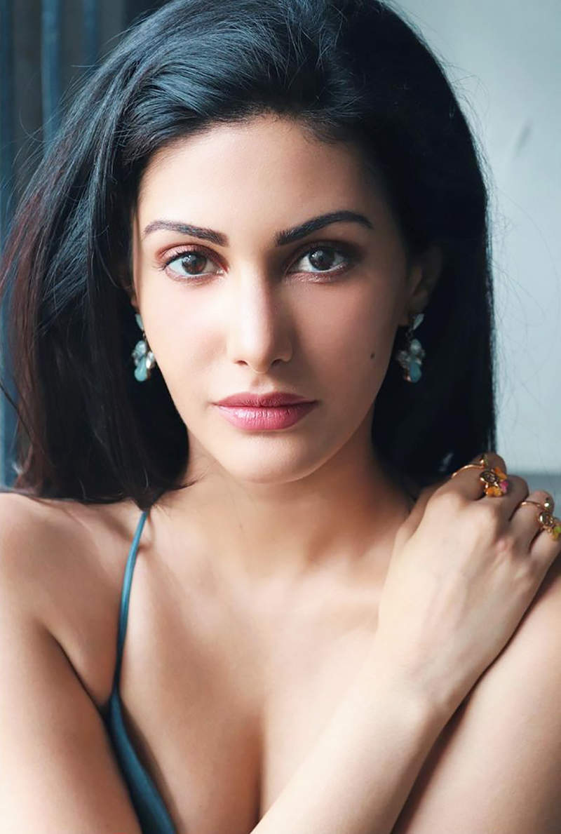 Amyra Dastur is raising temperatures with her glamorous photoshoots