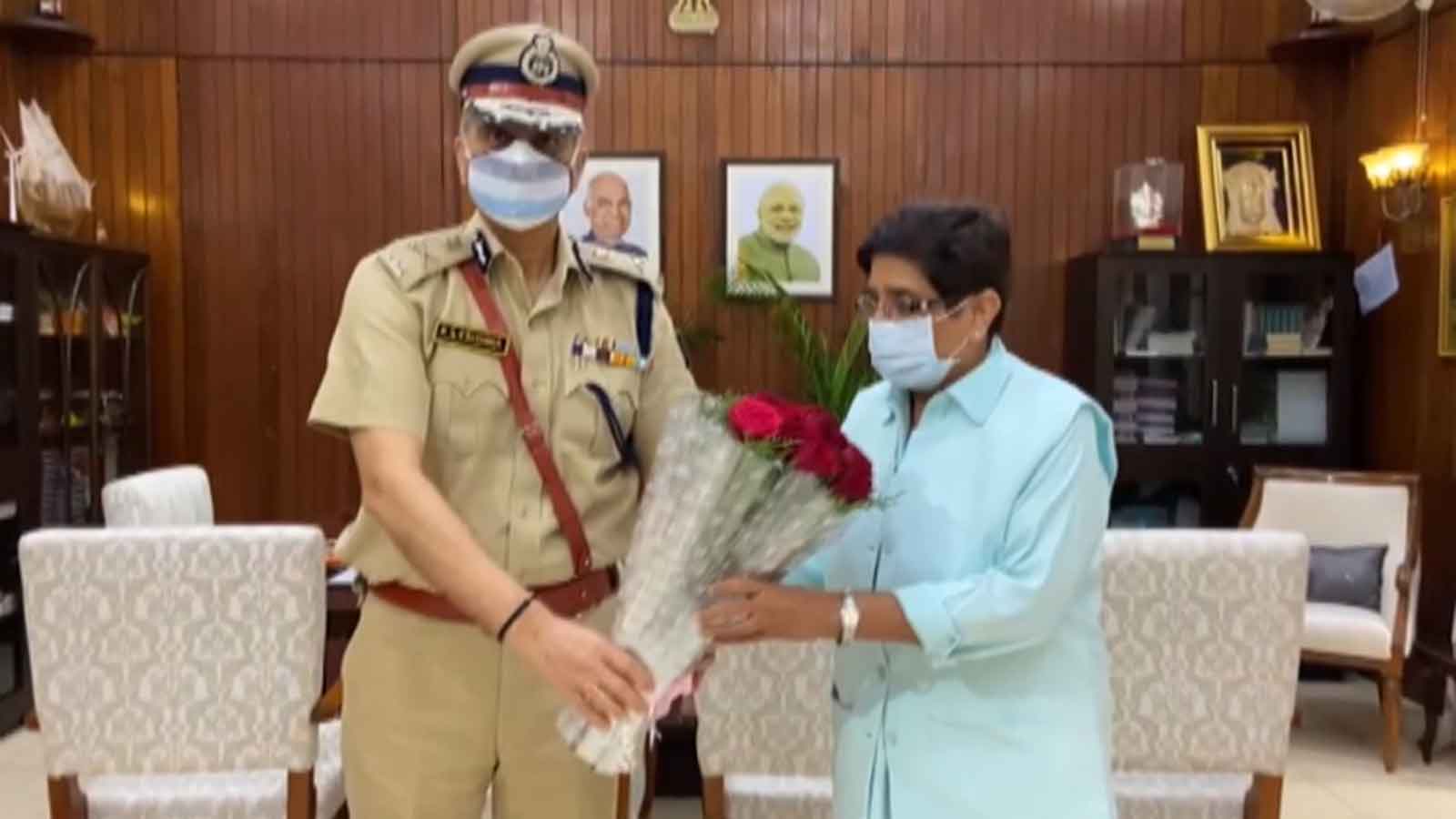 Lt Governor Kiran Bedi welcomes new Puducherry DGP RS Krishnia