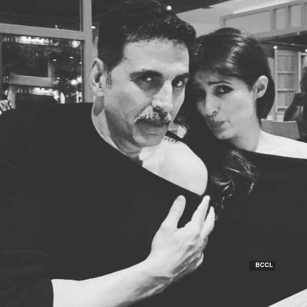 Akshay Kumar and Twinkle Khanna celebrate 20th wedding anniversary