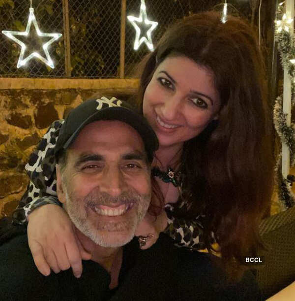 Akshay Kumar and Twinkle Khanna celebrate 20th wedding anniversary