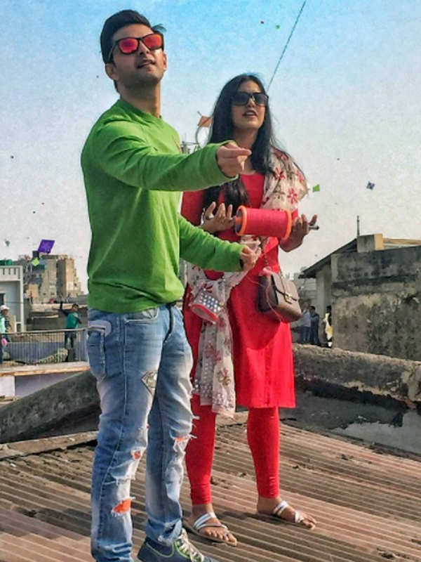 Romantic pictures of much-in-love couple Ishita Dutta and Vatsal Sheth