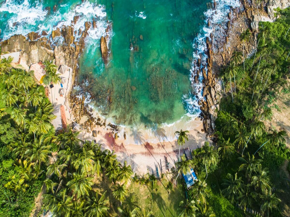 Sri Lanka is ready to welcome foreign tourists once more Sri Lanka is ready to welcome foreign tourists once more
