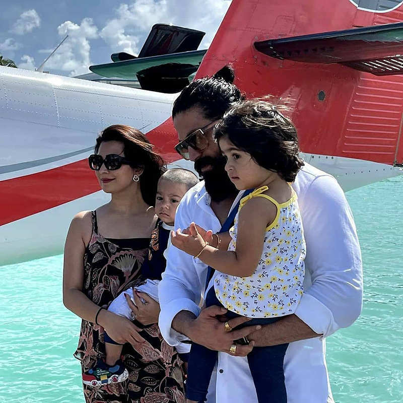KGF star Yash is enjoying blue waters of Maldives with wife and kids