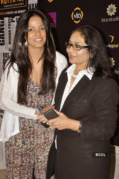 Neetu at website launch