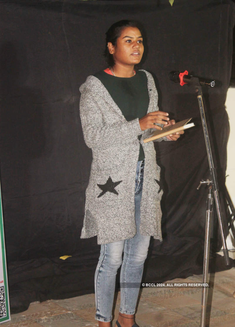 Youngsters discourage use of manjha through an open mic session